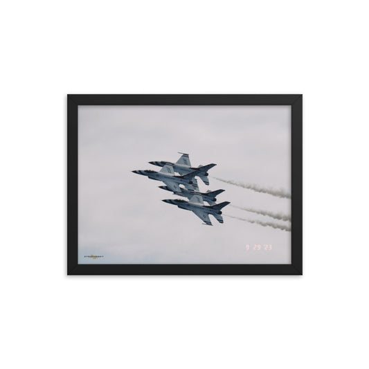 THUNDERBIRD 4 - FIGHTERS ON FILM FRAMED COLLECTION 12x16