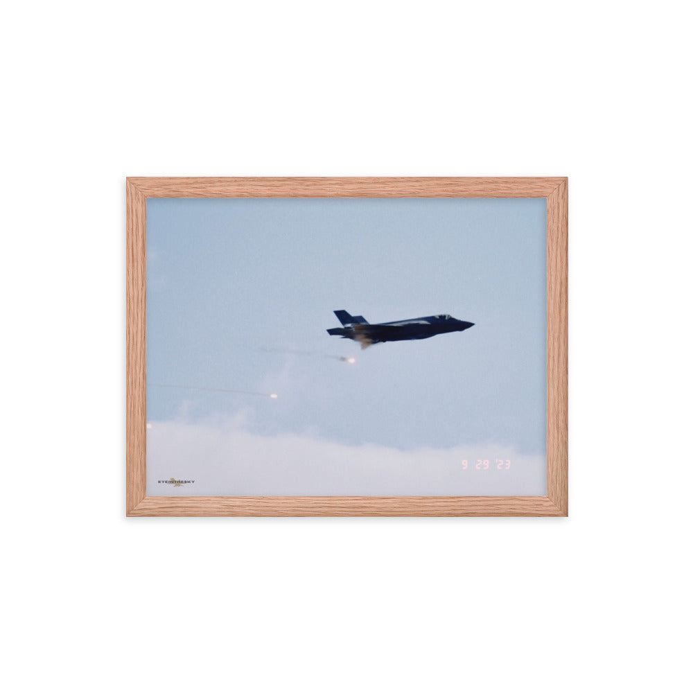 LIGHTNING II FLARES- FIGHTERS ON FILM FRAMED COLLECTION 12x16